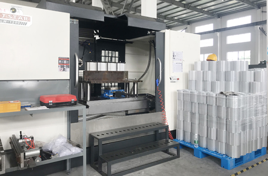 수평 가공 센터